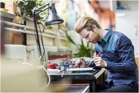 certified electronics technician courses.